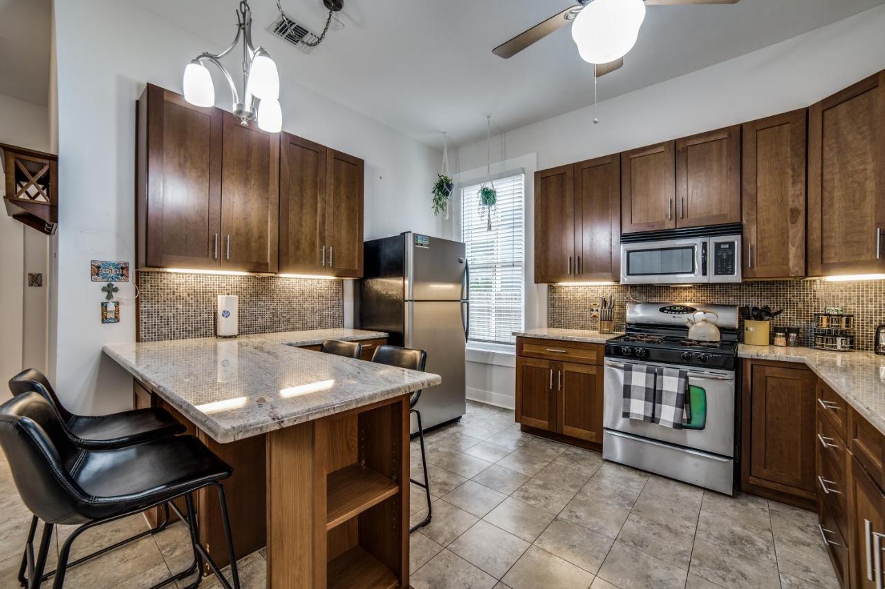 Hébergement de vacances Downtown Historic 2bdrm, Walk To Riverwalk, Alamo; Beautifully Renovated! San Antonio